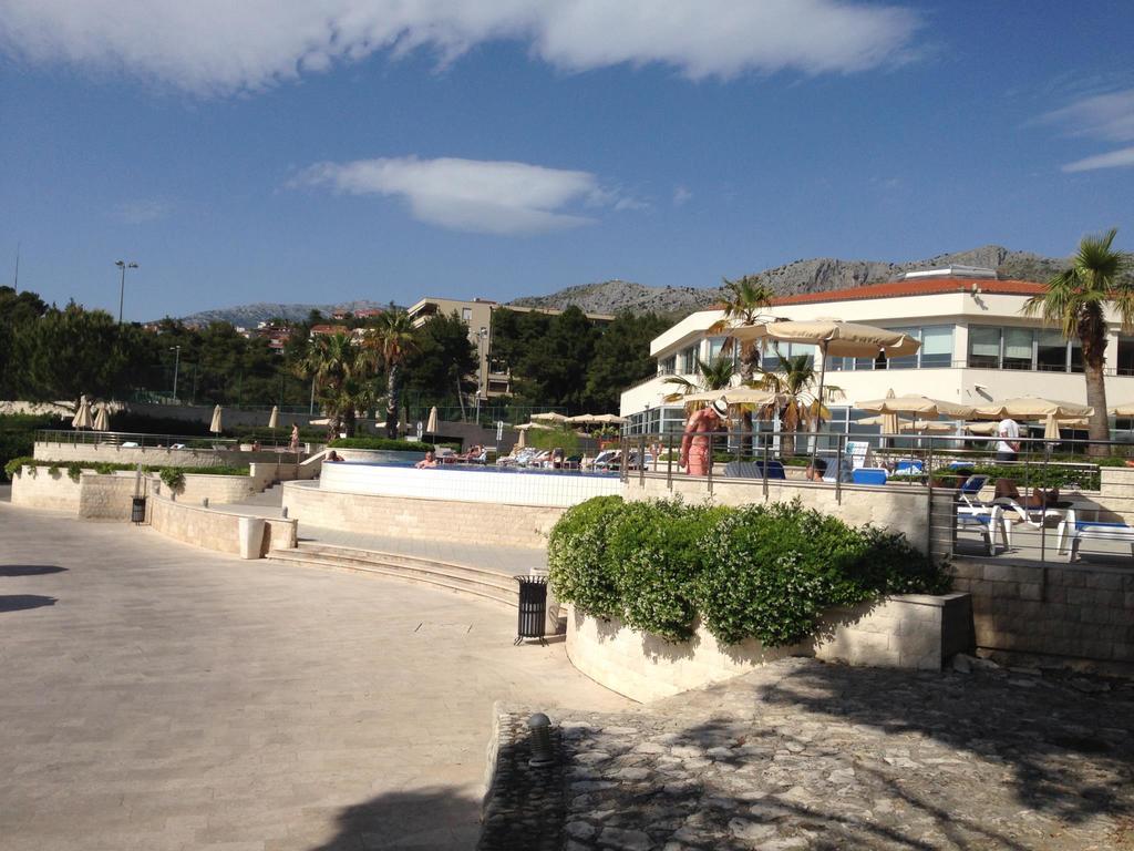 Kristian Apartments Podstrana Luaran gambar