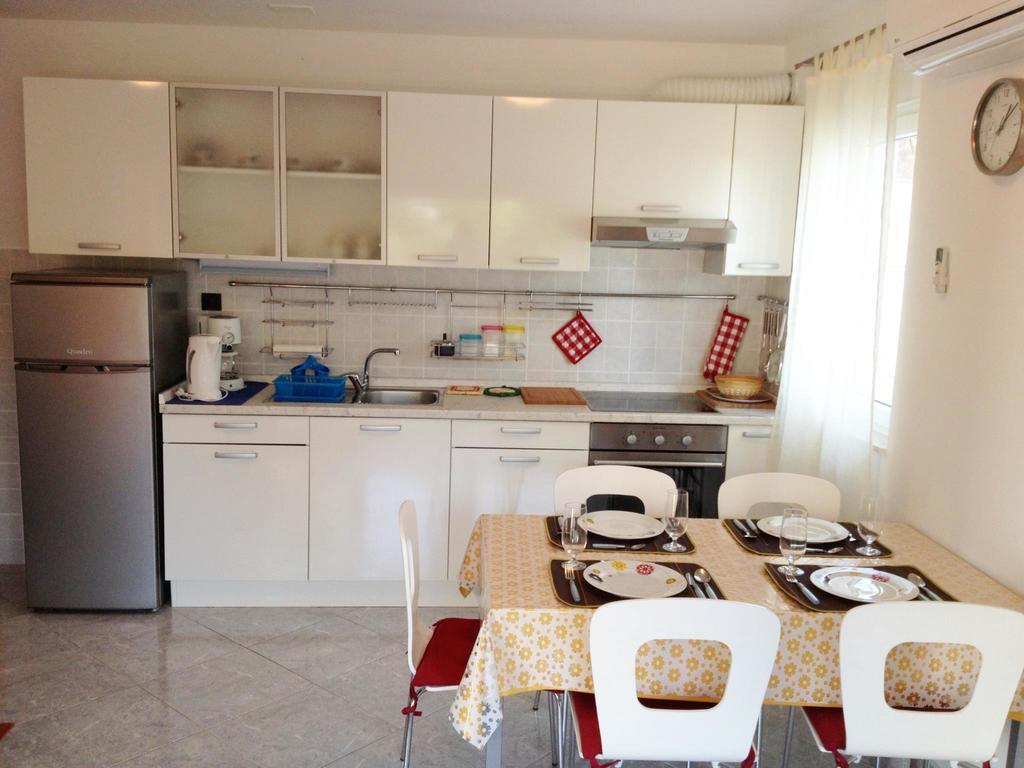 Kristian Apartments Podstrana Luaran gambar