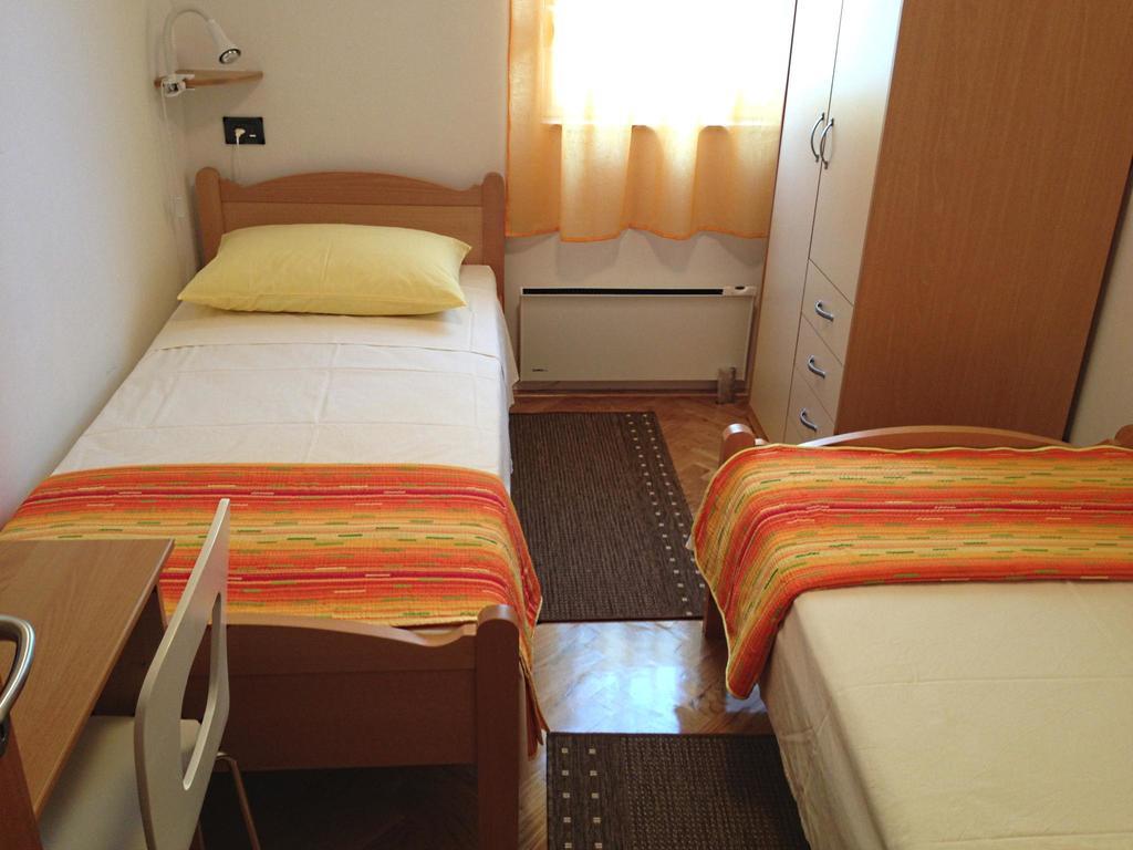 Kristian Apartments Podstrana Luaran gambar