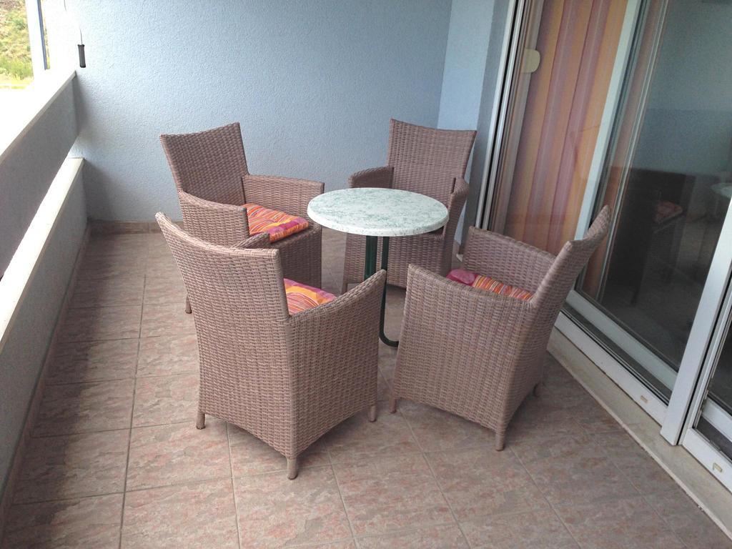 Kristian Apartments Podstrana Luaran gambar