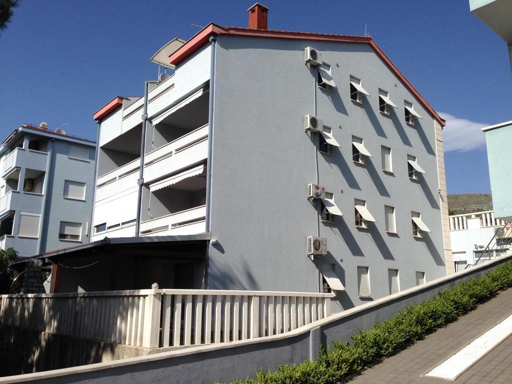 Kristian Apartments Podstrana Luaran gambar
