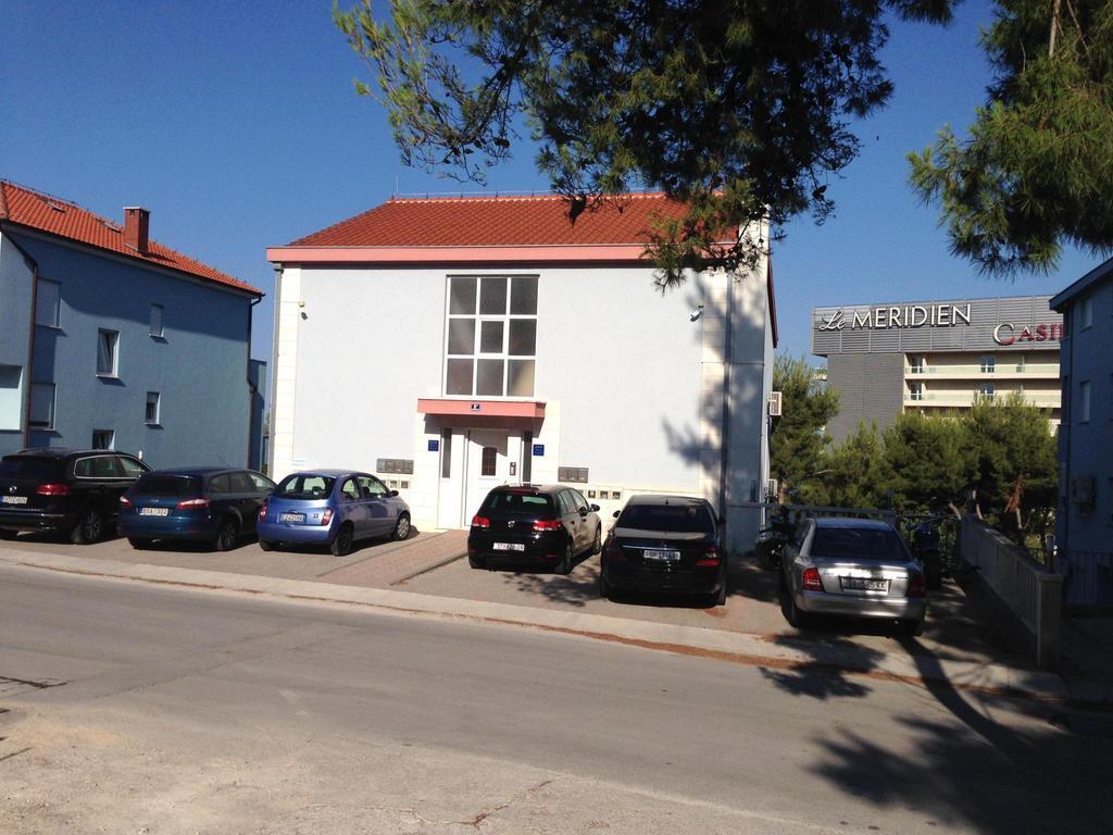 Kristian Apartments Podstrana Luaran gambar