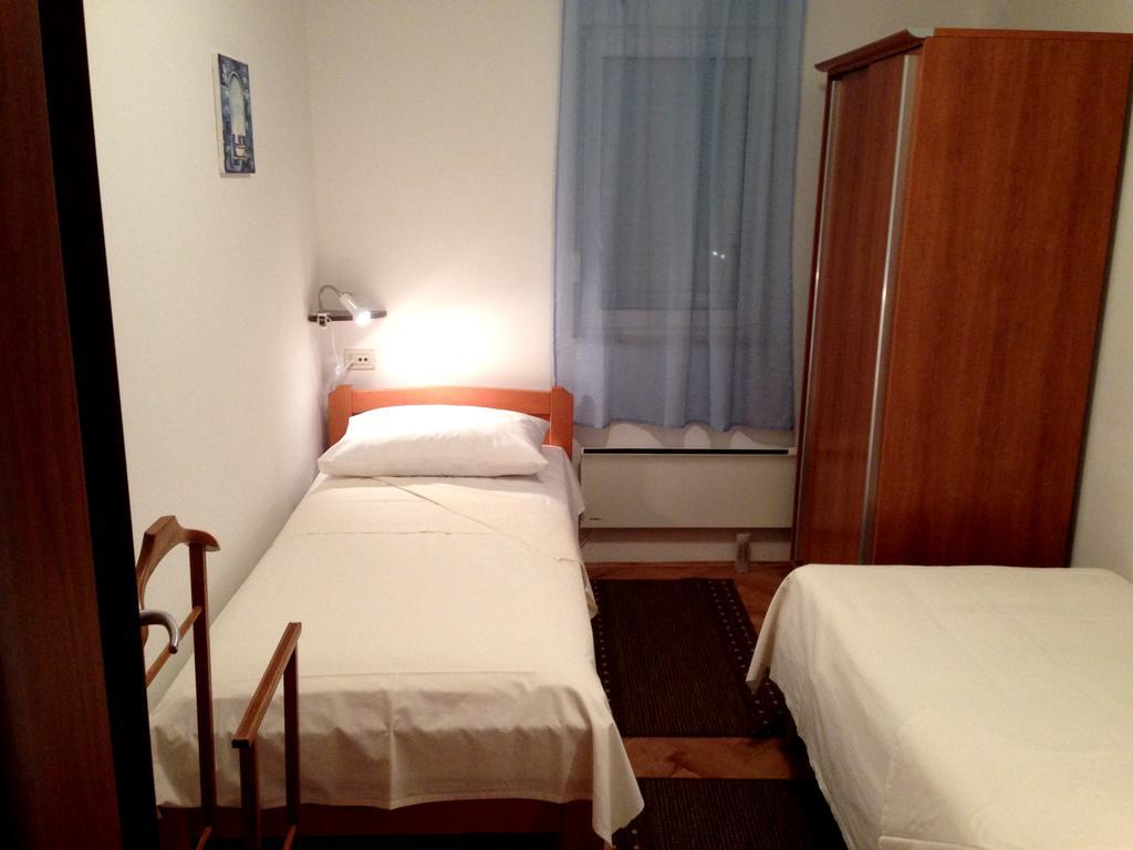 Kristian Apartments Podstrana Luaran gambar